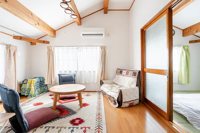 Sakura House