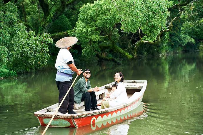Yanagawa River Punting (Donko-bune)